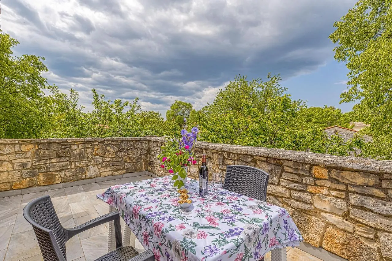 Ferienhaus Villa Eden House Kanfanar